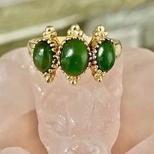 Vintage 14K Gold Jade Ring